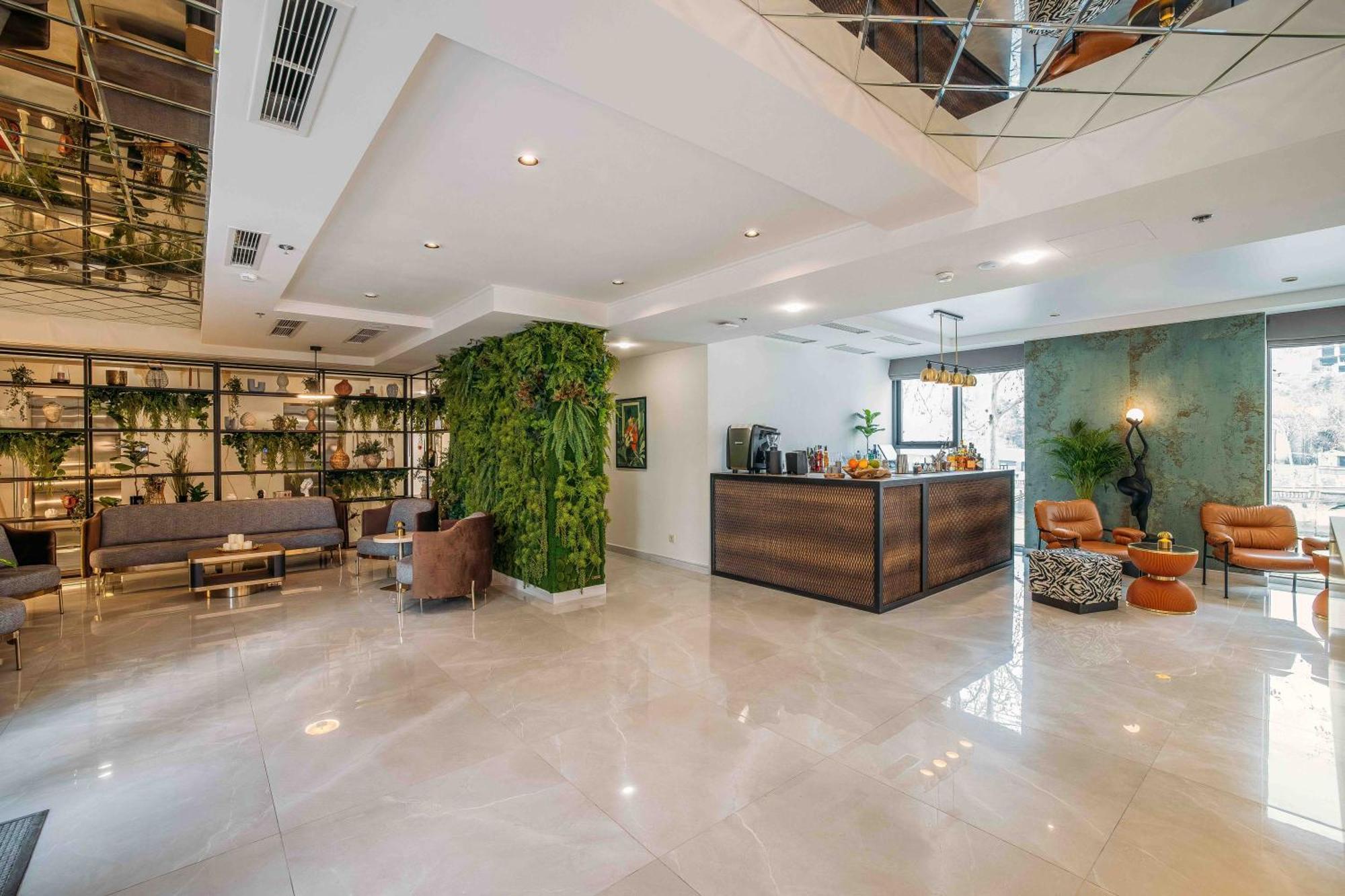 Hotel Monday By Dnt Group Tbilisi Eksteriør billede