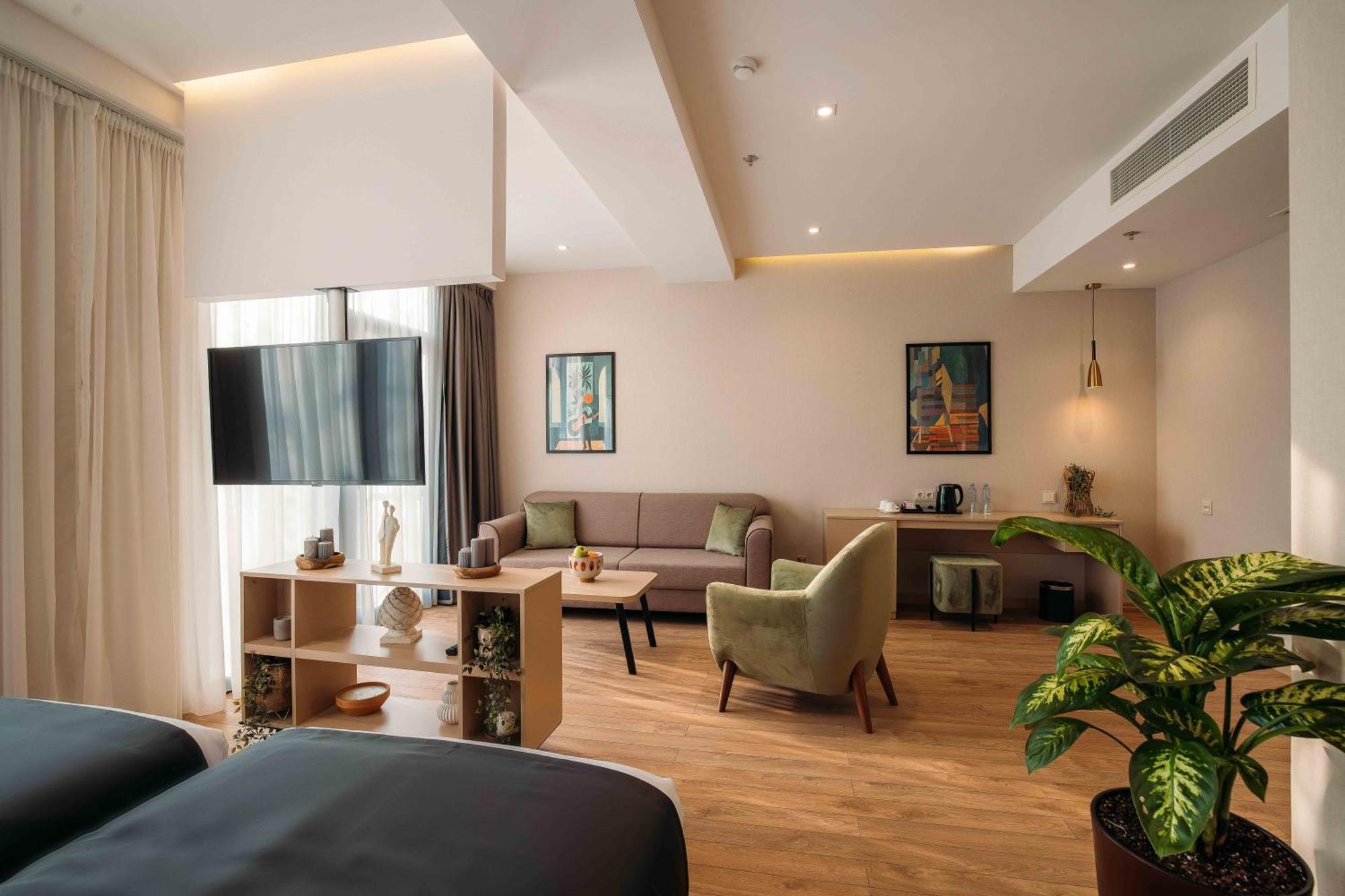 Hotel Monday By Dnt Group Tbilisi Eksteriør billede