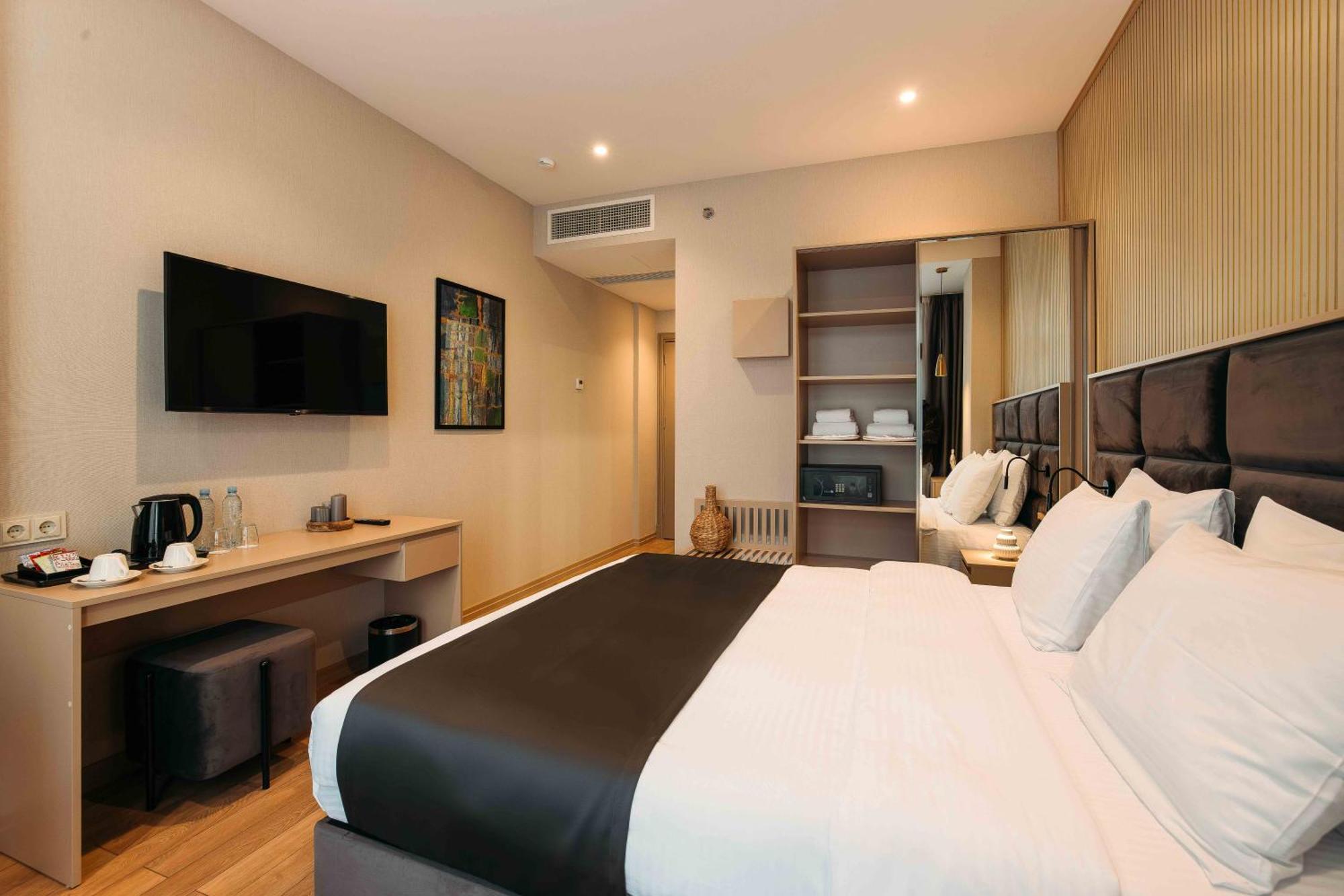 Hotel Monday By Dnt Group Tbilisi Eksteriør billede