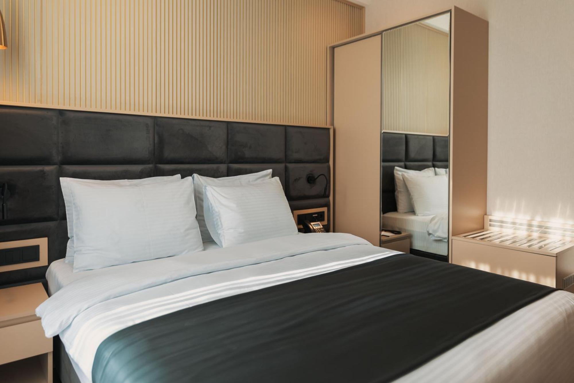 Hotel Monday By Dnt Group Tbilisi Eksteriør billede