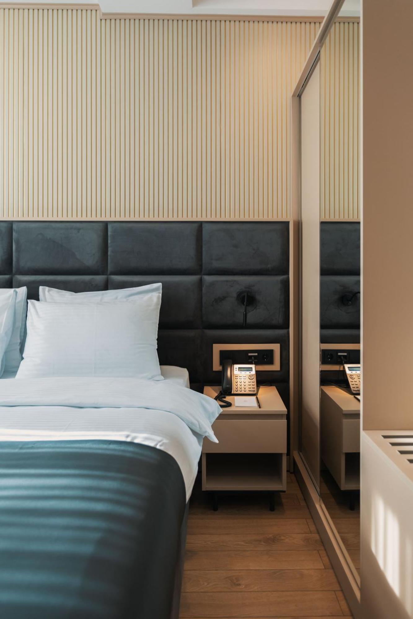 Hotel Monday By Dnt Group Tbilisi Eksteriør billede
