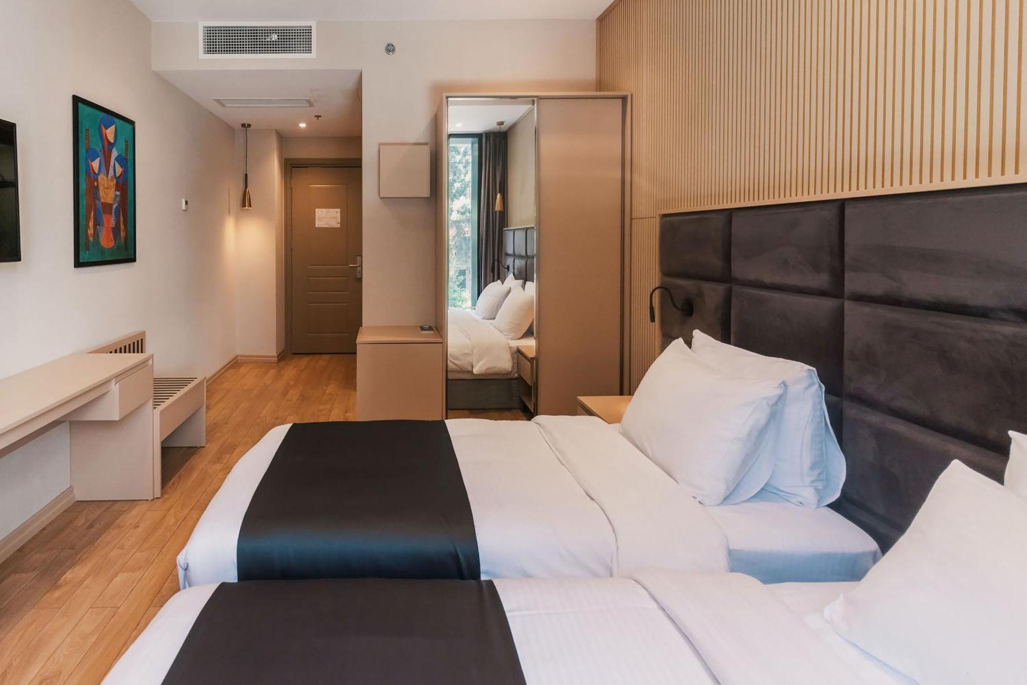 Hotel Monday By Dnt Group Tbilisi Eksteriør billede